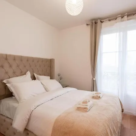 Saint Honore Apartment *