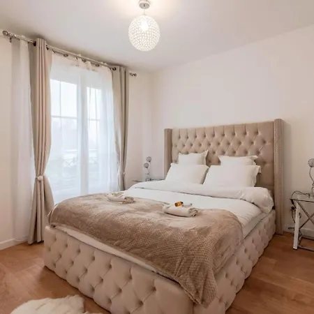 Saint Honore Apartment